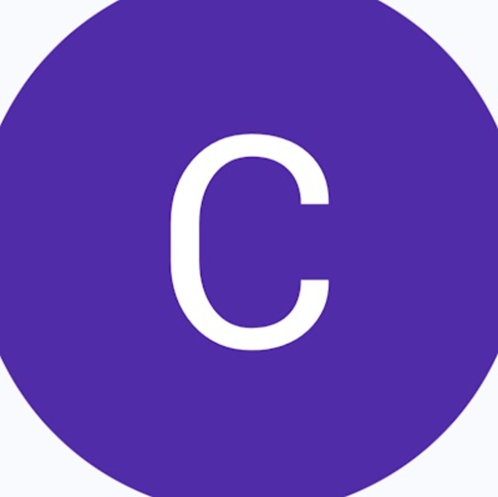 Meet your Posher, Courtney